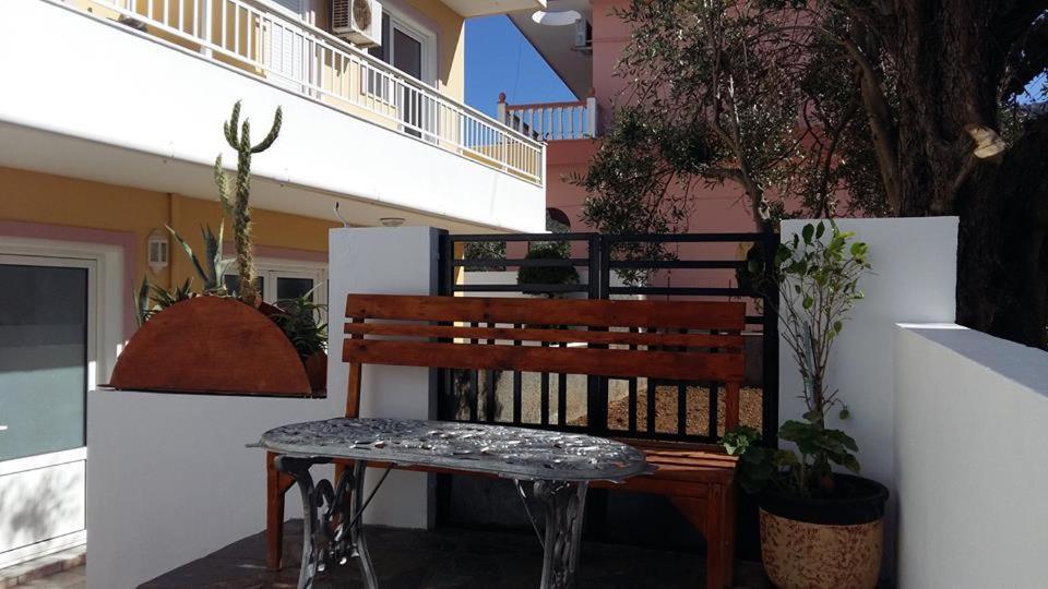 Pantheon Deluxe Apartments Archangelos  Esterno foto