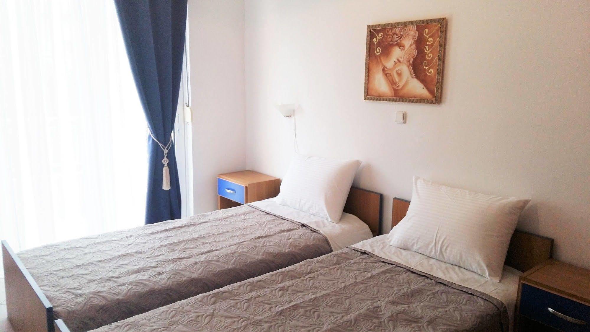 Pantheon Deluxe Apartments Archangelos  Esterno foto